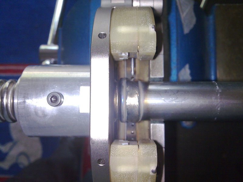 Flexi-tubing to connector end tube welding tooling